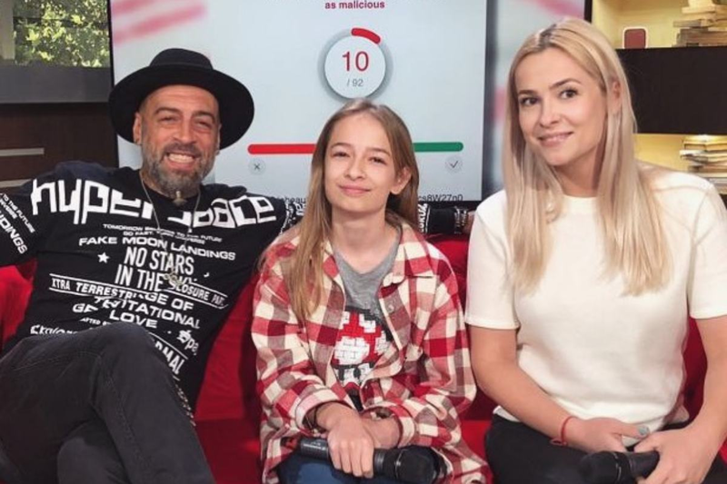 Fiica lui CRBL nu a cunoscut-o inca pe iubita de 23 de ani a tatalui sau. Fosta sotie se opune