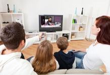 De la ce varsta poti lasa copilul la televizor