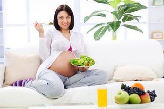 Dietele de slabit in sarcina: bine-venite sau periculoase?