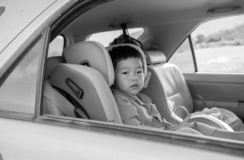 Tragedii care se repeta in fiecare vara: copii uitati in masini, pericol ce poate fi evitat