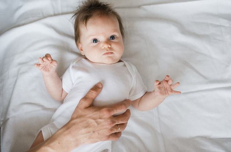 Dermatita la bebelusi: cand este o simpla iritatie si cand trebuie sa mergi la medic