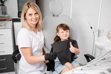 Cum pregatim copilul pentru prima vizita la stomatolog. 5 ponturi de la un specialist