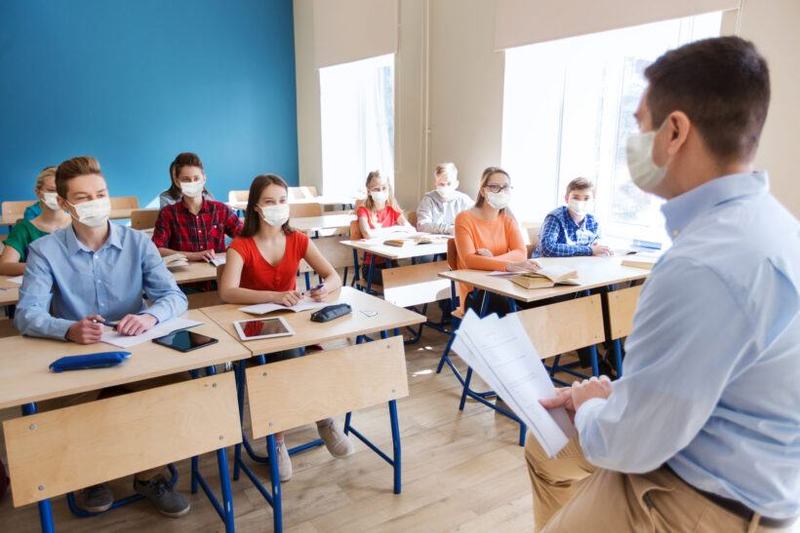 Masuri lejere in Franta pentru deschiderea scolilor in septembrie