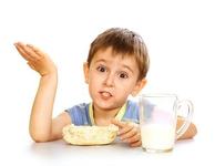 4 alternative pentru lapte pentru copiii cu intoleranta la lactoza