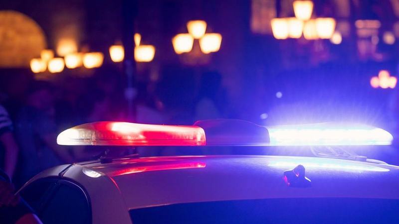 O femeie si-a ucis cei doi copii, apoi si-a luat viata. Tragedia s-a petrecut cat timp sotul era plecat intr-o delegatie