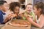 Alimente pe care copiii tai le adora, dar care le dauneaza teribil creierului lor