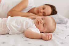 Regresii de somn la bebelusi. Ce trebuie sa stii despre acestea si cum sa le gestionezi
