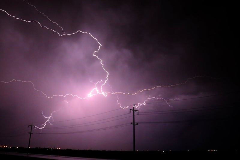 Masuri de siguranta in caz de furtuni puternice, viituri si tornade