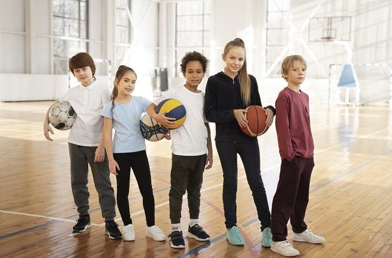 Incaltamintea sport pentru copii: cum alegem perechea potrivita pentru scoala