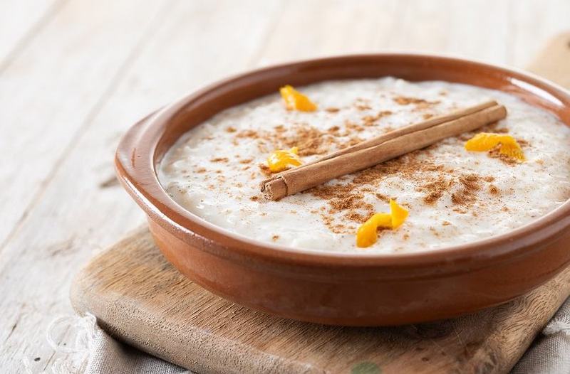 Orez cu lapte: istorie, traditie si cele mai delicioase retete de vara