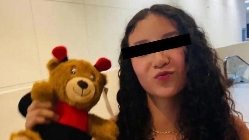 O fata de 14 ani a murit dupa ce si-a facut implant mamar si lifting fesier. Mama, acuzata ca a fost complice la moartea fiicei