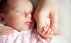 6 simptome alarmante la bebelusi