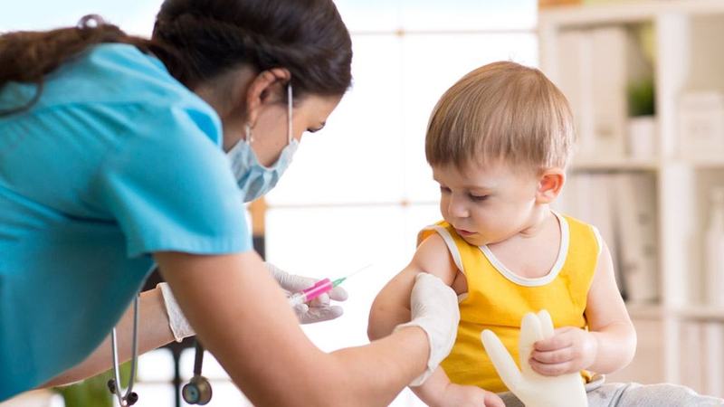 Medicii, semnal de alarma pentru parinti despre importanta vaccinarii antigripale la copii