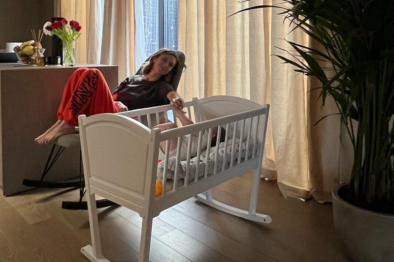 Adela Popescu, anunt la 6 luni de la nasterea celui de-al treilea copil