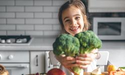 10 alimente pe care nu ar trebui sa i le dai niciodata copilului in stare cruda