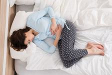 Crampe menstruale neobisnuite – 6 semne care ar trebui sa te trimita la medic