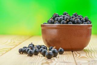 Cand introducem coacazele in alimentatia copilului
