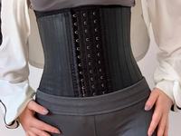 Cand purtam corsete si centuri dupa nastere? Cele de la Clessidra au indicatii clare de utilizare