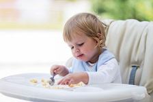 Cand se introduc ouale in alimentatia copilului