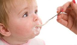 Cand introducem iaurtul in alimentatia copilului