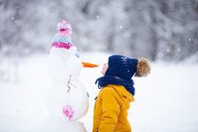 Cum alegi imbracamintea potrivita pentru cei mici in sezonul rece