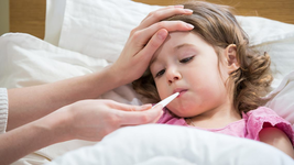 Semnul grav care ar trebui sa ingrijoreze parintii cand copilul are febra. Cand trebuie administrat antibiotic