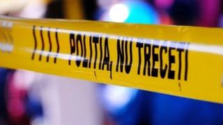 Misterul mortii copilului de 2 ani din Galati. Mama si ceilalti doi copii au fost gasiti in stare grava in locuinta