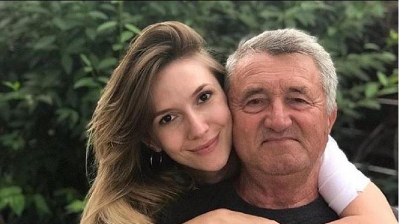 Adela Popescu, sfatuita de tatal ei sa nu mai faca copii. Actrita a ramas masca cand a auzit motivul