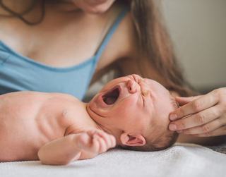 Probioticele pot calma colicile bebelusului?