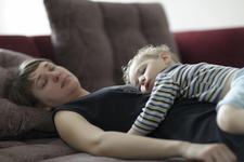 Trei motive intemeiate pentru ca un copil sa doarma in fiecare zi la pranz, potrivit stiintei