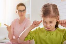 5 comportamente ale copilului pe care NU ar trebui sa le IGNORI