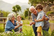 7 lucruri importante pe care nu ar trebui sa le faca NICIODATA bunicii