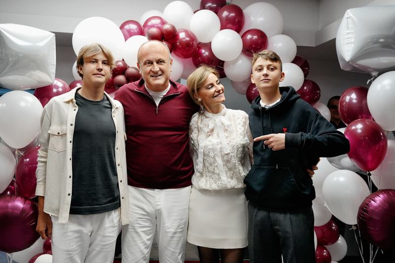 Cum arata si cu ce ocupa baietii omului de afaceri Dan Sucu. Ambii sunt sportivi de performanta