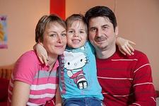 O fetita de 5 ani din Slovacia cu paralizie cerebrala a primit infuzie cu celule stem din sangele propriu