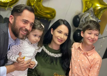 Deea Maxer nu isi creste...