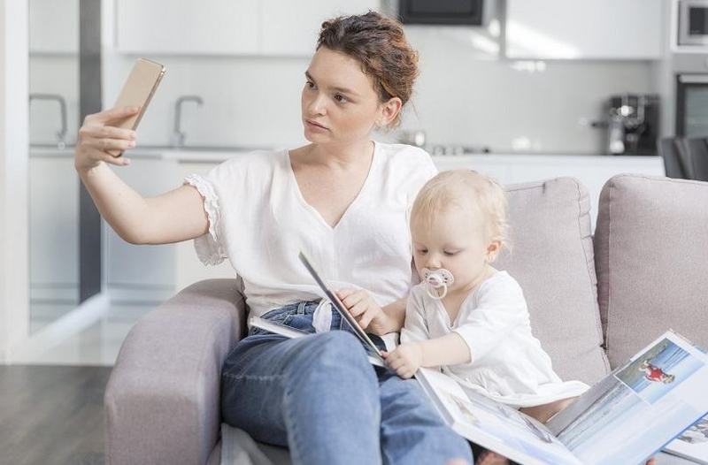 Mama narcisista: 6 semne care arata ca ai crescut cu un parinte toxic