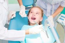 Vizitele copilului la medicul dentist
