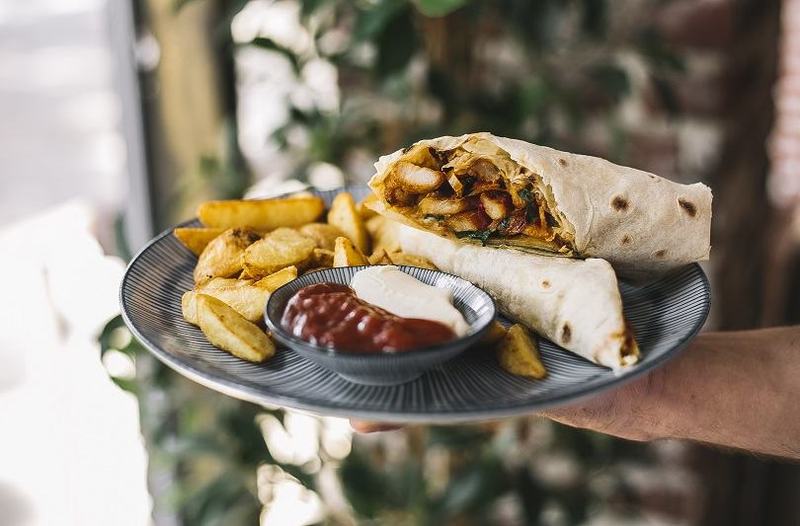 Reteta de gyros autentic: cum se prepara, originea si cum recunosti un gyros autentic in vacanta