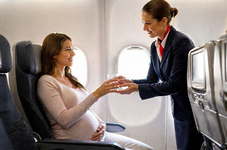 Bebelus nascut in avion:...