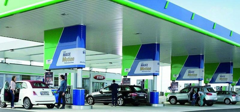 Fetita din Romania uitata intr-o benzinarie din Ungaria. Familia se intorcea din Spania cand a avut loc incidentul