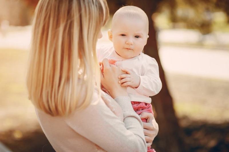 Cele mai comune 5 frici ale mamelor la primul copil – Cum le gestionezi fara stres