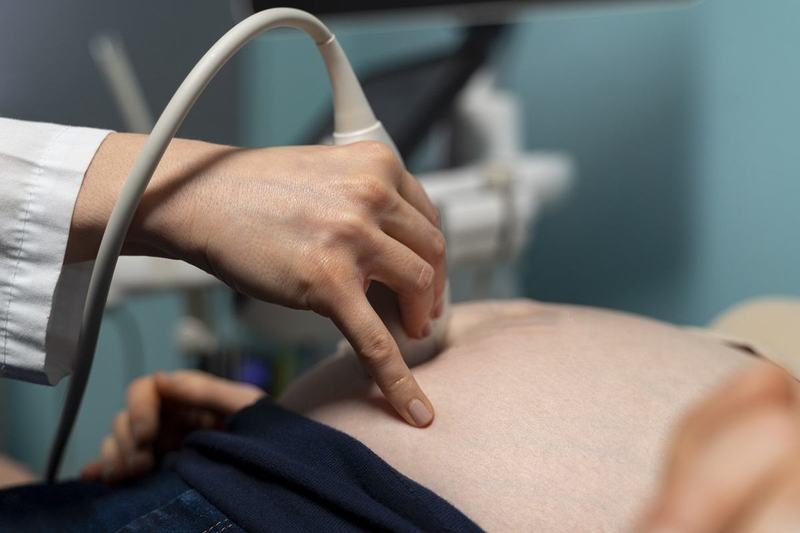 O femeie din Gorj s-a operat de hernie, dar a aflat ca a nascut: 