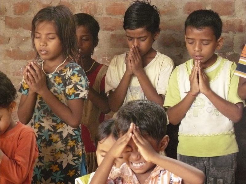 Boala ciudata care afecteaza tot mai multi copii din India. Autoritatile sunt in alerta
