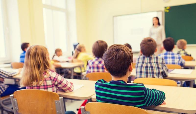 Elevii se intorc la scoala pe 28 aprilie 2025, dupa vacanta de Paste. Cand incep Evaluarile Nationale si Bacalaureatul