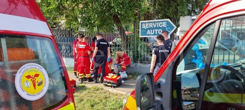 Un barbat din Satu Mare a cazut pe strada si a murit. Timp de 3 ore oamenii au trecut nepasatori pe langa el