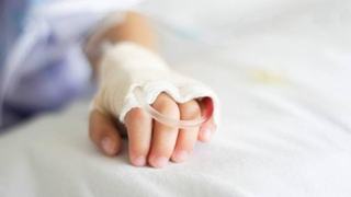 Copilul de 4 ani, paralizat dupa anestezia la stomatolog, a intrat in moarte cerebrala