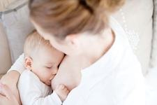 Bebelusul poate fi alergic la laptele meu de san?