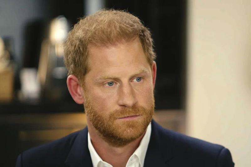 Printul Harry vrea sa se impace cu tatal sau: 