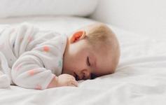 Cinci trucuri care va vor face mai usoare noptile cu un nou nascut