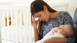 Studiu: Cezariana neprogramata duce la depresie postnatala